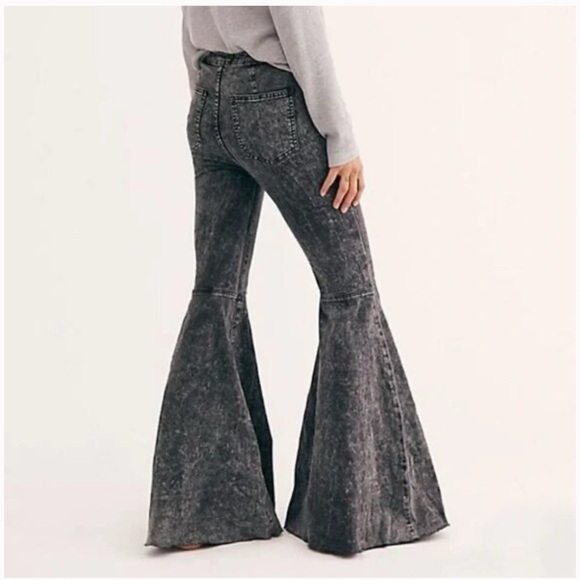 We The Free People Just Float On High Rise Flare Jeans - Picture 2 of 14